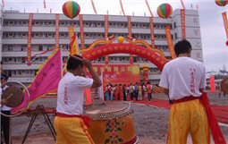 將軍企業(yè)拋光磚線勝利剪彩優(yōu)質(zhì)產(chǎn)品成功下線
