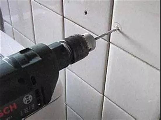 如何做到瓷磚打孔不爆裂呢？
