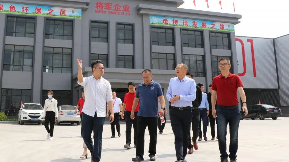 聚焦|深家協佛山巖板企業調研組蒞臨將軍企業參觀考察！(圖1)
