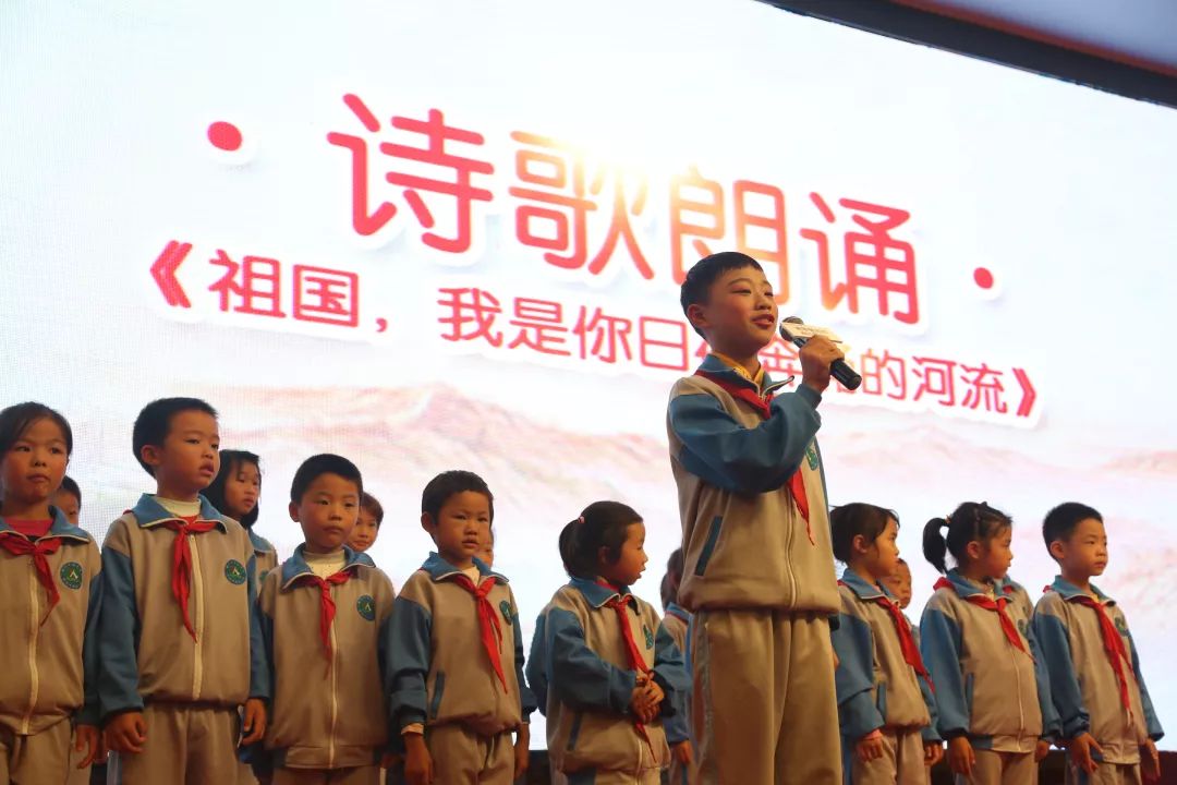 彭德懷精神柱捐贈儀式暨大將軍愛心公益項目發布會完滿落幕！
(圖14)