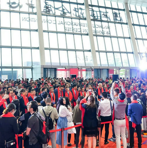 熱點(diǎn)丨熱火朝天的行業(yè)兩大盛會(huì)中，大咖會(huì)去做什么？
(圖2)